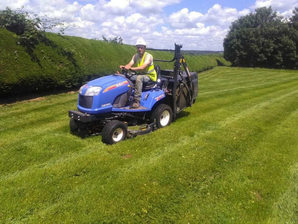 Tonte tracteur parc et jardins
