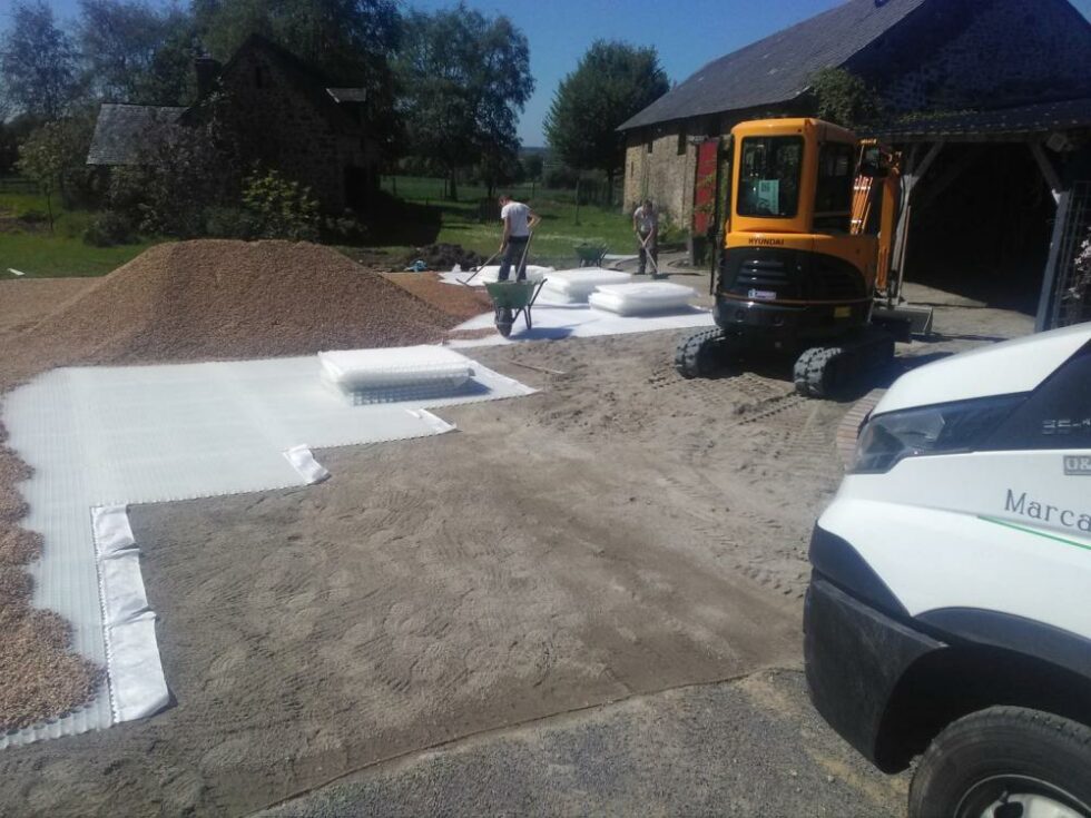 Cour en stabilisateurs de graviers